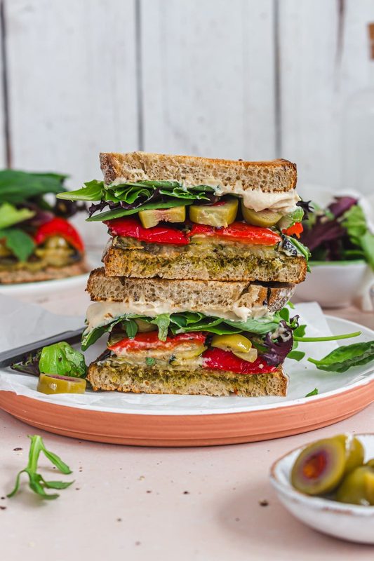 Hummus & Olives Combo Sandwich