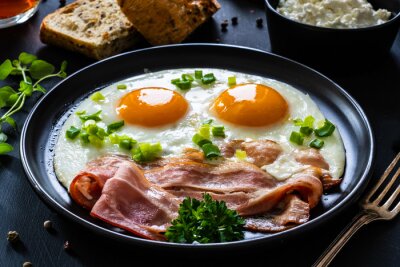 2 Eggs, Cheese